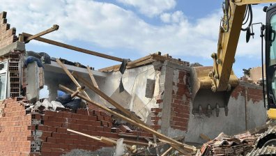 НМД: Десетки деца в Стара Загора останаха без подслон след събарянето на къщи