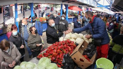 Пенсионери се възмущават: Цените вървят нагоре, животът надолу