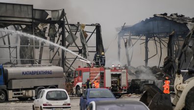 Освободиха арестуваните за трагедията във фабрика в Гърция