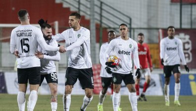 "Лудогорец" обърна инфарктно ЦСКА 1948 и попълни 1/4-финалистите за Купата