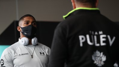 Мачът на живота за Кобрата: Ще отнеме ли поясите на Джошуа?