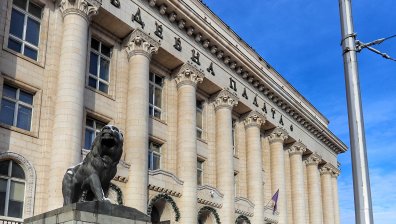 Следователи и прокурори излизат в подкрепа на Иван Гешев