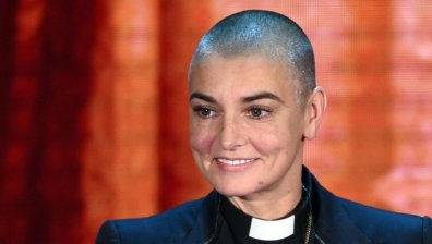 Близки и фенове се сбогуват с Шиниъд О'Конър на 8 август