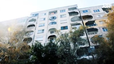Пореден опит за екстремно селфи: Полицията в Кърджали свали деца от покрива на жилищен блок