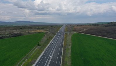 Ограничават движението по АМ "Тракия" на три места