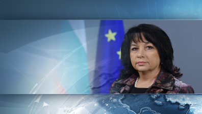 Отпускарката Петкова се яви в парламента
