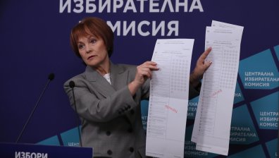 ЦИК: Ключът за софтуера се създава от 3-ма членове на комисията, те държат 1/3 от паролата