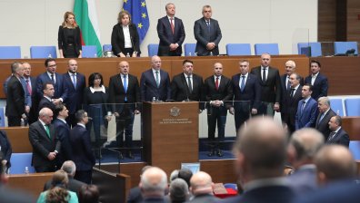 Ще оцелее ли кабинетът "Желязков" след вота на недоверие