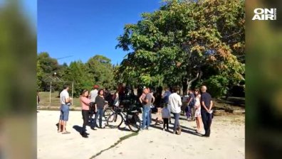 Варненци протестираха срещу строителна техника в Морската градина