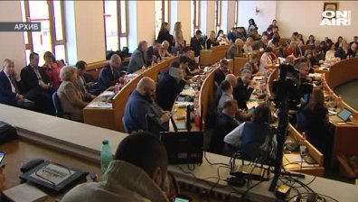 Новите кметове и общински съветници в София полагат клетва