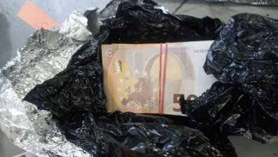 На "Дунав мост 2" хванаха увити като сандвичи €238 200