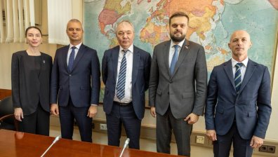 Костадинов в Москва: "Възраждане" може да възстанови връзките с Русия