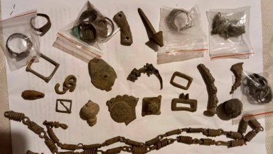 Удар на ГДБОП: Иззеха над 1000 антични предмета от иманяри (+СНИМКИ)
