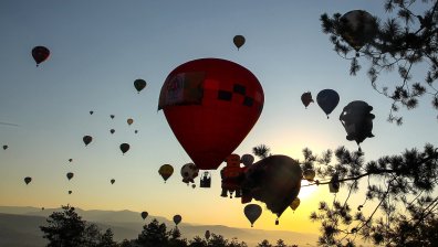 Рекорд на Гинес: 524 балона с горещ въздух бяха пуснати едновременно