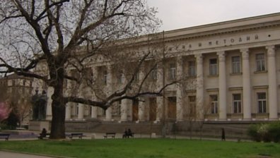 Библиотекари без книги и полицаи без заплати