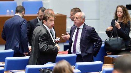 Осем министри от кабинета "Радев" ще отговарят на депутатски въпроси в НС