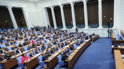 Депутатите съживяват КПК в опит да спасят евросредствата по ПВУ