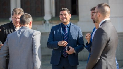 МЕЧ внесе документите в ЦИК за президентските избори