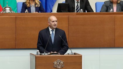 Радев: Още в понеделник внасяме законопроекти за галопиращите цени