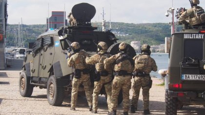 Зрелищно антитерористично учение във Варна: Щурм по въздух, суша и вода