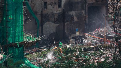 Обвиниха 7 души и 2 компании за огромния пожар със 168 жертви в Хонконг