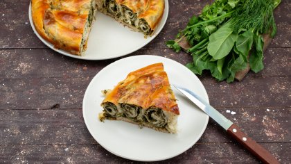 Баница с ориз, спанак и подправки