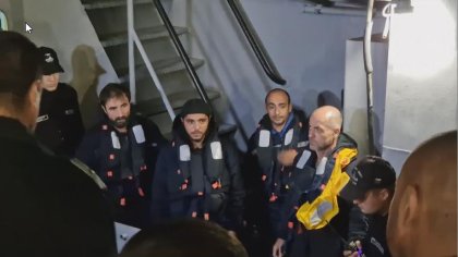 Четирима моряци от HS Dignity са на брега във Варна