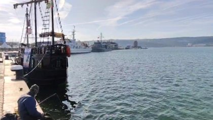 Показаха кадри от спасителната операция край потъналия кораб HS Dignity