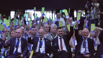 ДСБ има нов председател, избран с гласовете на 302-ма от 530 делегати