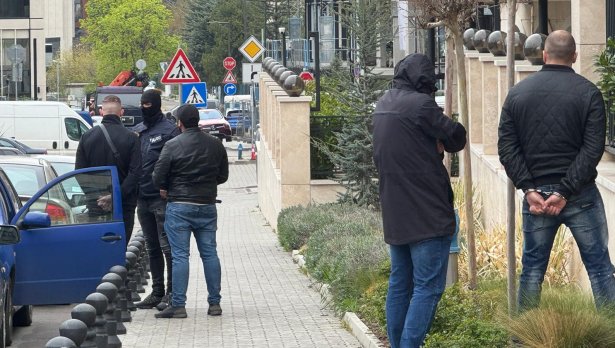 МВР арестува опасен престъпник, издирван от Черна гора за убийство