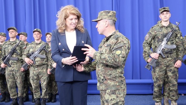 Илияна Йотова: Българската армия е символ на доблест, сила и държавност
