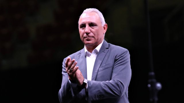 Легендата на българския футбол Христо Стоичков ще играе рамо до