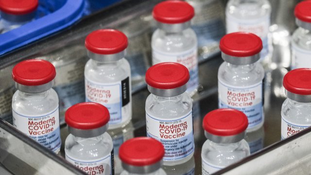 Два месеца след втората доза иРНК ваксините разработени от Pfizer BioNTech