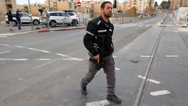 Въоръжен мъж откри огън в Източен Йерусалим и рани най