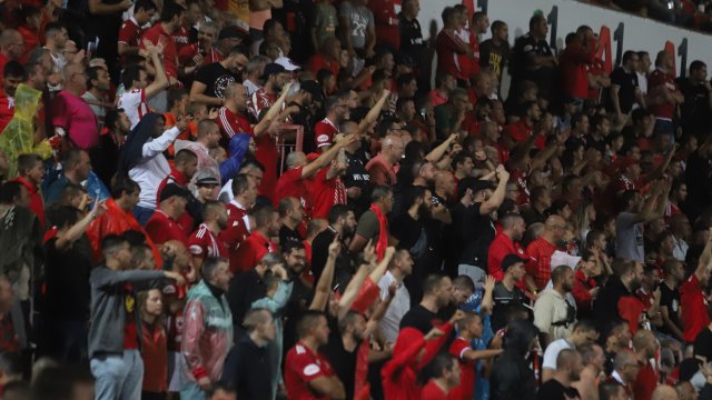 Фенове на ЦСКА отправиха призив към ръководителите на клуба в