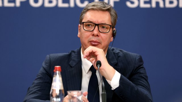 Сръбският президент Александър Вучич съобщи че докато той е държавен