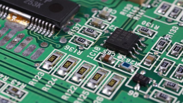 Новите ограничения на САЩ предизвикаха разпродажби сред китайските компании за