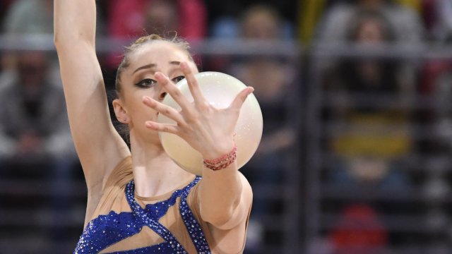 Боряна Калейн спечели златен медал на топка и сребърен на