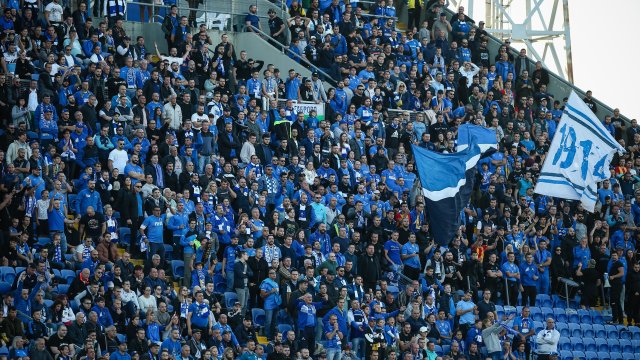 Сдружението Левски на левскарите заяви че след проведени разговори с