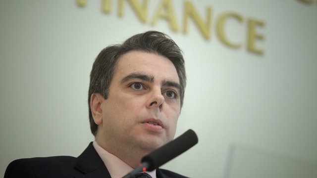 Еврото ще се въведе при текущия курс към лева с