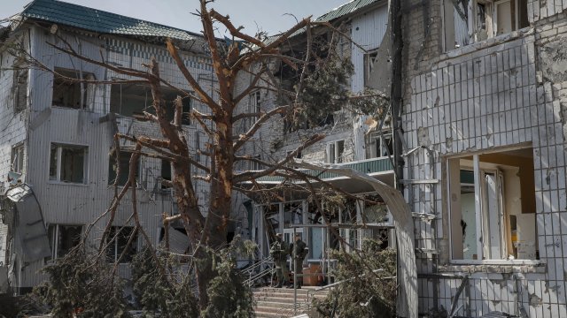 При близо 500 атаки срещу здравни обекти в Украйна извършени