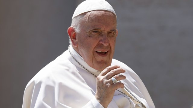Папа Франциск каза че обмисля пътуване до Киев и че