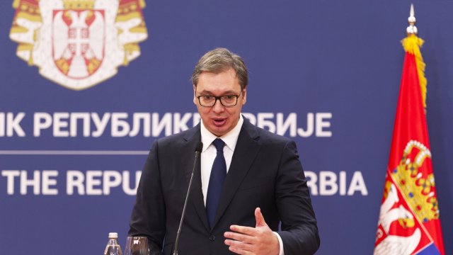 Днес сръбският президент Александър Вучич проведе телефонен разговор с руския