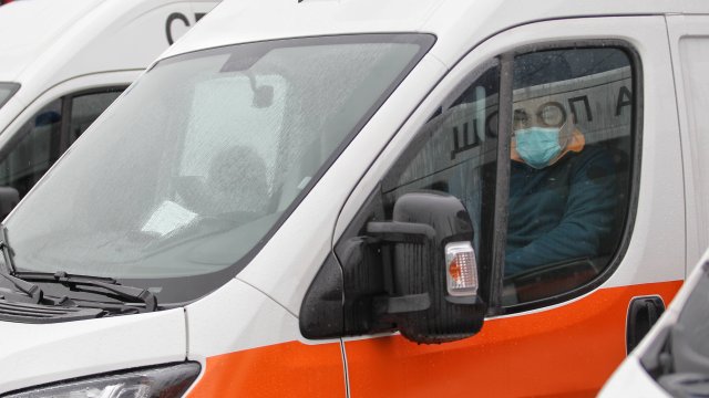 32 годишен мъж блъсна с микробус пешеходец в Пловдив и избяга