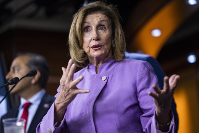 Петима американски конгресмени направиха днес изненадващо посещение в Тайпе на