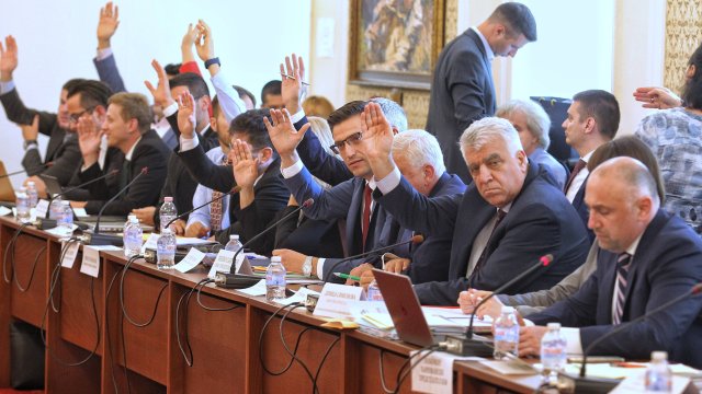 Бюджетната комисия в парламента отхвърли актуализацията на държавния бюджет С