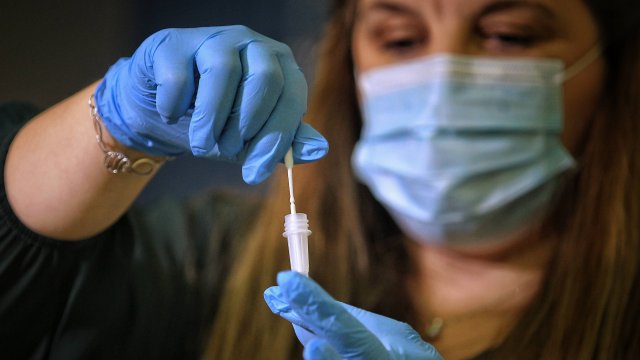 Новите случаи на коронавирус в страната през последното денонощие са