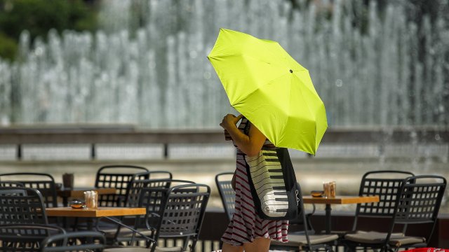 Максималните температури през съботния ден ще бъдат между 34 deg и