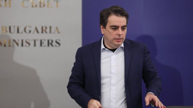 Започнахме да спираме корупцията и кражбите в държавата това се