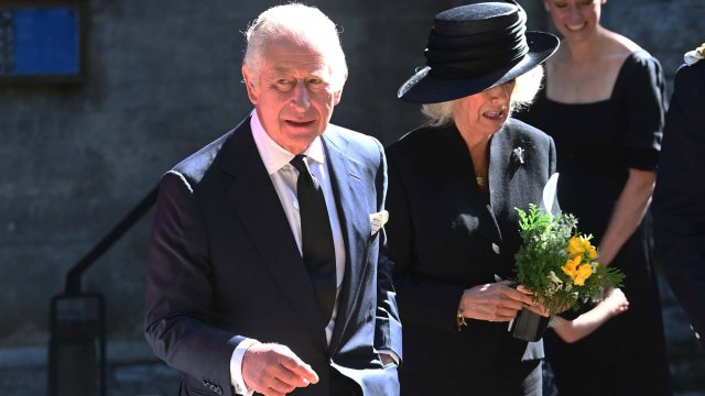 Траурът за смъртта на кралица Елизабет II още не е